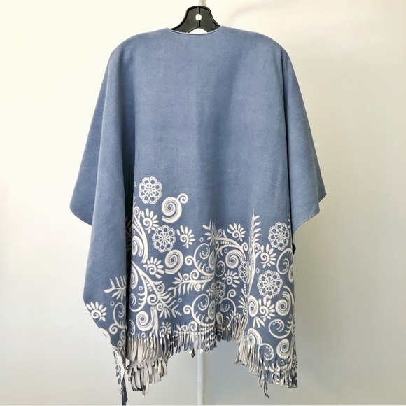 Marina Luna Boho Pattern with Fringe Pastels Blue Fleece Cape poncho Cardigan. - Picture 3 of 10